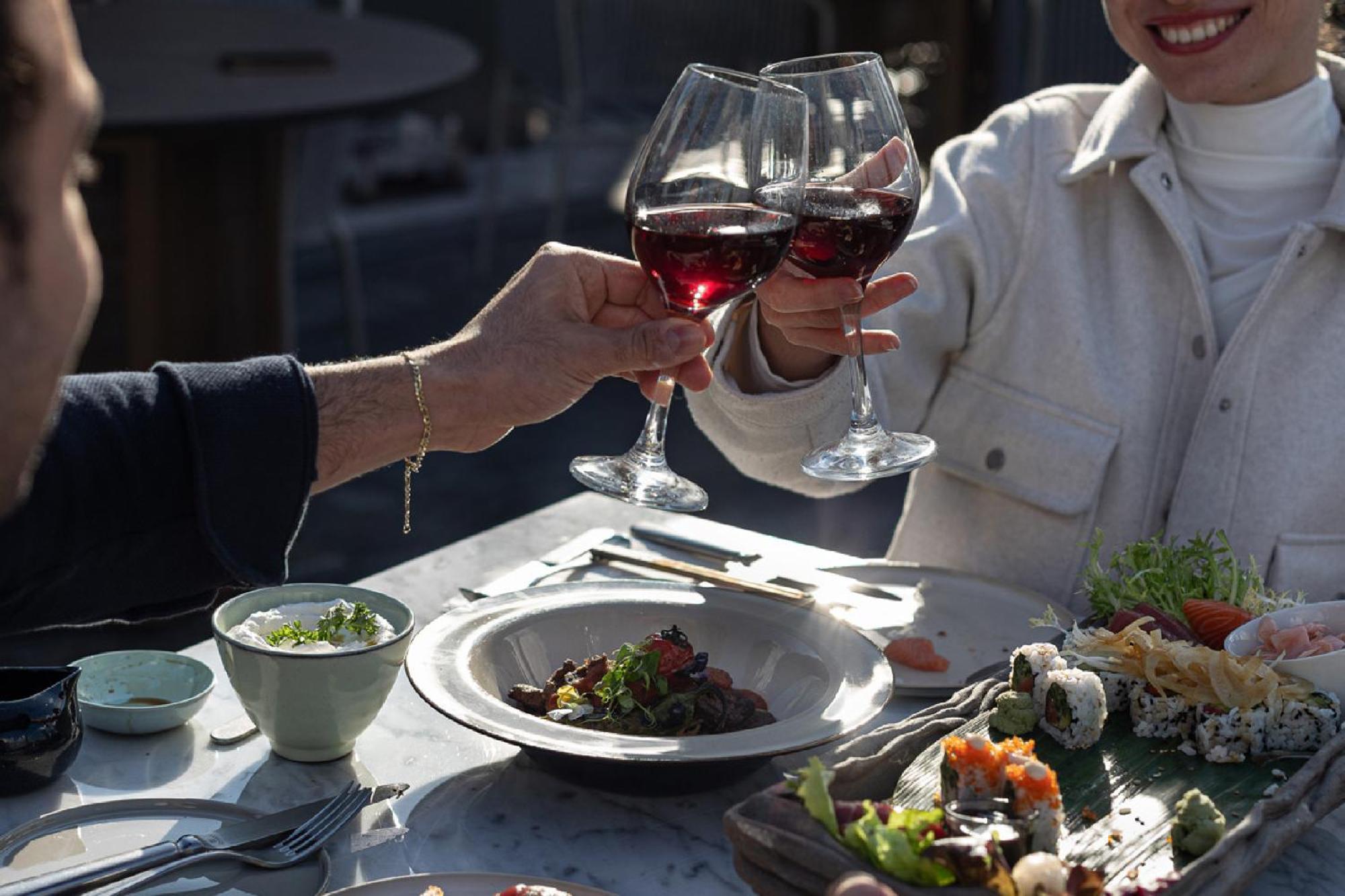 Stayso The House Hotel اسطنبول المظهر الخارجي الصورة A wine tasting